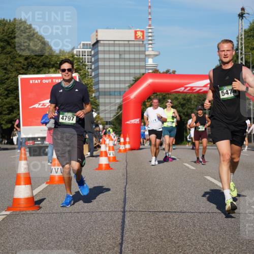 07.09.2025 - BARMER Alsterlauf Yannick Fuchs http://msf.ph/oto/8792030 07.09.2025 09:42:13 Laufen 4797, 2147, 32, 547 meine-sportfotos.de