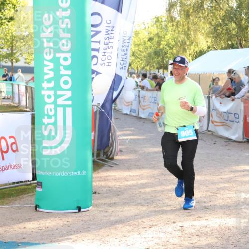 07.09.2025 - 19. Norderstedt Triathlon Zöllner http://msf.ph/oto/8792049 07.09.2025 16:35:19 Ziel 905 meine-sportfotos.de