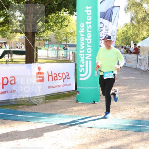 07.09.2025 - 19. Norderstedt Triathlon Zöllner http://msf.ph/oto/8792057 07.09.2025 16:35:20 Ziel 905, 1570 meine-sportfotos.de