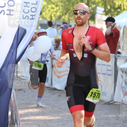 07.09.2025 - 19. Norderstedt Triathlon Zöllner http://msf.ph/oto/8792068 07.09.2025 16:35:24 Ziel 448, 905, 1570 meine-sportfotos.de