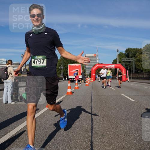 07.09.2025 - BARMER Alsterlauf Yannick Fuchs http://msf.ph/oto/8792069 07.09.2025 09:42:15 Laufen 4797 meine-sportfotos.de