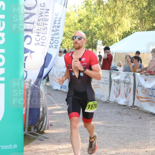 07.09.2025 - 19. Norderstedt Triathlon Zöllner http://msf.ph/oto/8792073 07.09.2025 16:35:24 Ziel 448, 905, 1570 meine-sportfotos.de