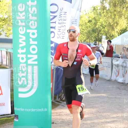 07.09.2025 - 19. Norderstedt Triathlon Zöllner http://msf.ph/oto/8792076 07.09.2025 16:35:25 Ziel 448, 905, 1570 meine-sportfotos.de