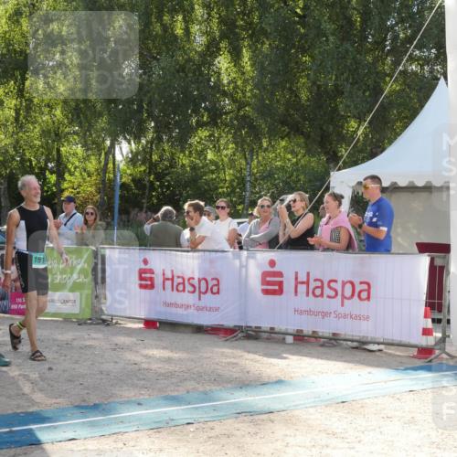07.09.2025 - 19. Norderstedt Triathlon Zöllner http://msf.ph/oto/8792105 07.09.2025 16:18:39 Ziel 1514, 1539 meine-sportfotos.de