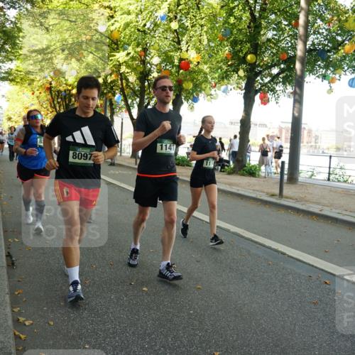 07.09.2025 - BARMER Alsterlauf Yannick Fuchs http://msf.ph/oto/8792118 07.09.2025 11:39:15 Laufen 8097, 1141, 111 meine-sportfotos.de