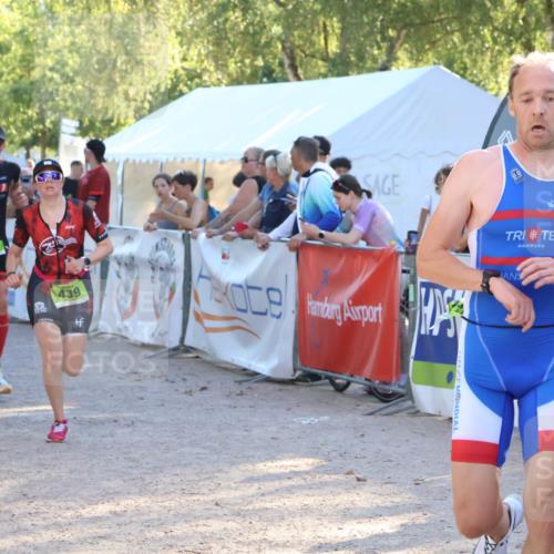 07.09.2025 - 19. Norderstedt Triathlon Zöllner http://msf.ph/oto/8792129 07.09.2025 16:35:44 Ziel 439, 526, 1600 meine-sportfotos.de