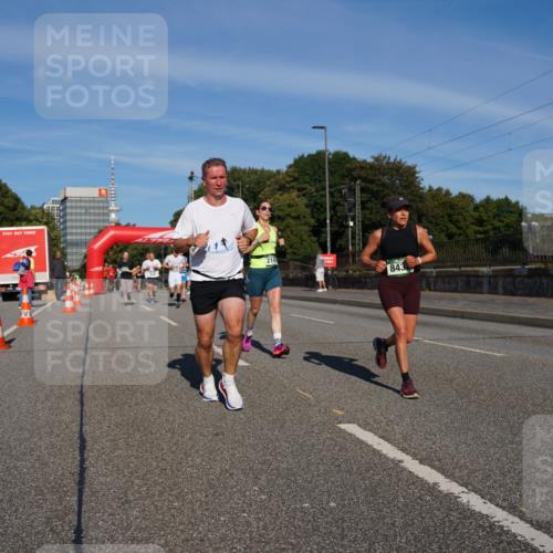 07.09.2025 - BARMER Alsterlauf Yannick Fuchs http://msf.ph/oto/8792136 07.09.2025 09:42:18 Laufen 214, 843 meine-sportfotos.de