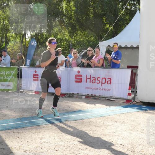 07.09.2025 - 19. Norderstedt Triathlon Zöllner http://msf.ph/oto/8792149 07.09.2025 16:20:15 Ziel 1414 meine-sportfotos.de
