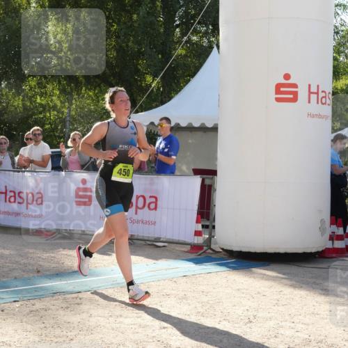 07.09.2025 - 19. Norderstedt Triathlon Zöllner http://msf.ph/oto/8792164 07.09.2025 16:20:21 Ziel 450, 1414 meine-sportfotos.de