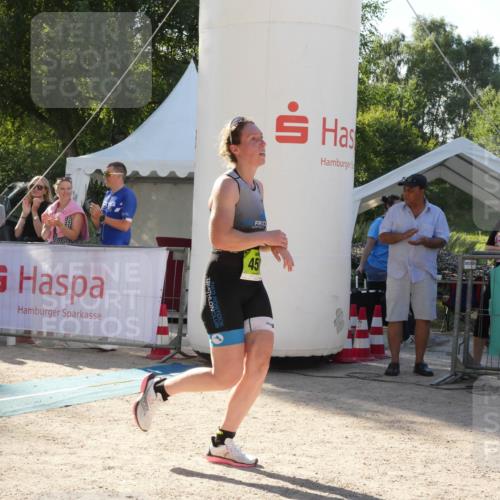 07.09.2025 - 19. Norderstedt Triathlon Zöllner http://msf.ph/oto/8792168 07.09.2025 16:20:22 Ziel 450 meine-sportfotos.de