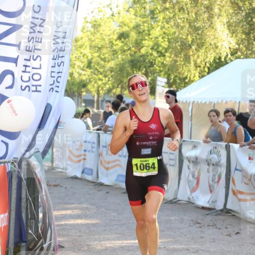 07.09.2025 - 19. Norderstedt Triathlon Zöllner http://msf.ph/oto/8792169 07.09.2025 16:35:51 Ziel 439, 526, 1064 meine-sportfotos.de