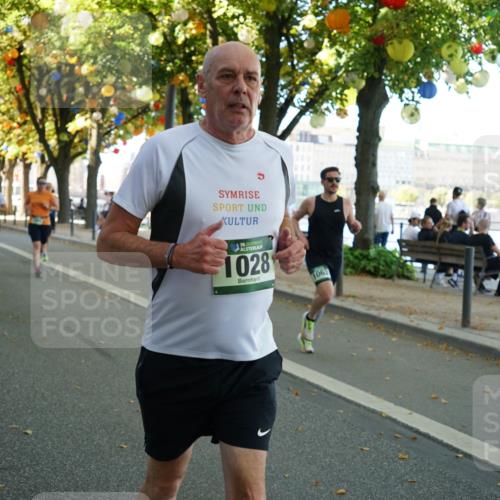 07.09.2025 - BARMER Alsterlauf Yannick Fuchs http://msf.ph/oto/8792171 07.09.2025 11:39:18 Laufen 36, 1028, 1063 meine-sportfotos.de