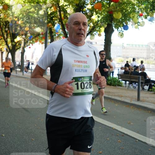 07.09.2025 - BARMER Alsterlauf Yannick Fuchs http://msf.ph/oto/8792174 07.09.2025 11:39:19 Laufen 36, 1028 meine-sportfotos.de