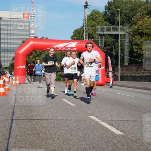 07.09.2025 - BARMER Alsterlauf Yannick Fuchs http://msf.ph/oto/8792175 07.09.2025 09:42:19 Laufen 5823, 1009, 5187, 5820 meine-sportfotos.de