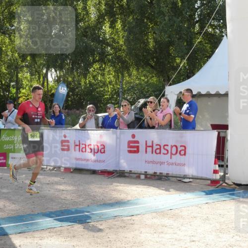 07.09.2025 - 19. Norderstedt Triathlon Zöllner http://msf.ph/oto/8792209 07.09.2025 16:21:18 Ziel 501 meine-sportfotos.de