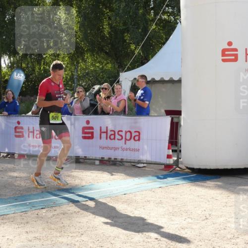 07.09.2025 - 19. Norderstedt Triathlon Zöllner http://msf.ph/oto/8792213 07.09.2025 16:21:19 Ziel 501 meine-sportfotos.de