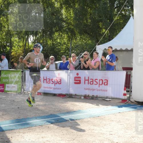 07.09.2025 - 19. Norderstedt Triathlon Zöllner http://msf.ph/oto/8792221 07.09.2025 16:21:34 Ziel 510 meine-sportfotos.de