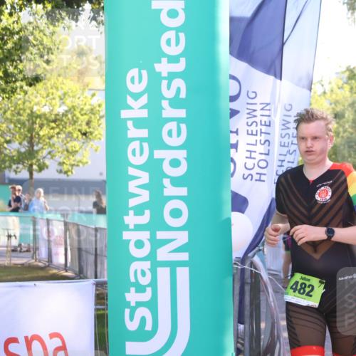 07.09.2025 - 19. Norderstedt Triathlon Zöllner http://msf.ph/oto/8792225 07.09.2025 16:36:24 Ziel 482 meine-sportfotos.de