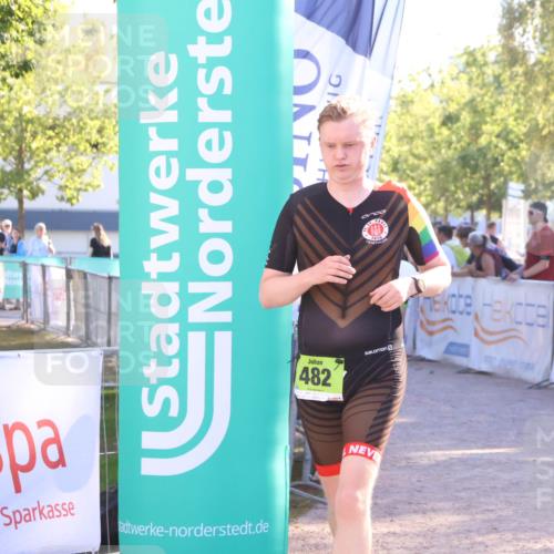 07.09.2025 - 19. Norderstedt Triathlon Zöllner http://msf.ph/oto/8792229 07.09.2025 16:36:24 Ziel 482 meine-sportfotos.de