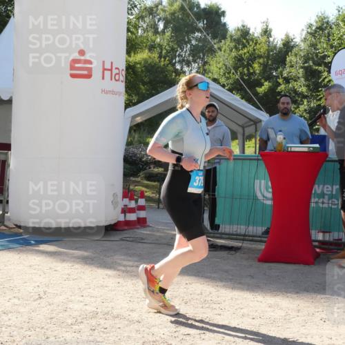 07.09.2025 - 19. Norderstedt Triathlon Zöllner http://msf.ph/oto/8792250 07.09.2025 16:21:44 Ziel 379, 442 meine-sportfotos.de