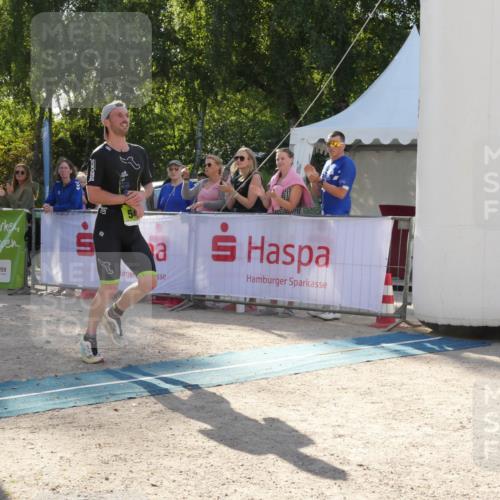 07.09.2025 - 19. Norderstedt Triathlon Zöllner http://msf.ph/oto/8792263 07.09.2025 16:22:04 Ziel 504, 522, 541 meine-sportfotos.de