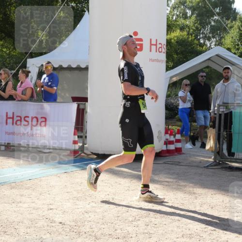 07.09.2025 - 19. Norderstedt Triathlon Zöllner http://msf.ph/oto/8792269 07.09.2025 16:22:04 Ziel 504, 522, 541 meine-sportfotos.de
