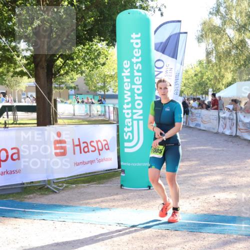 07.09.2025 - 19. Norderstedt Triathlon Zöllner http://msf.ph/oto/8792271 07.09.2025 16:36:32 Ziel 1085 meine-sportfotos.de