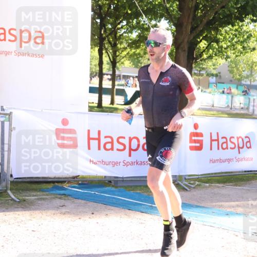 07.09.2025 - 19. Norderstedt Triathlon Zöllner http://msf.ph/oto/8792306 07.09.2025 16:36:45 Ziel 483 meine-sportfotos.de