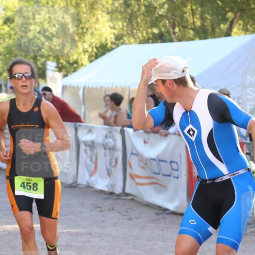 07.09.2025 - 19. Norderstedt Triathlon Zöllner http://msf.ph/oto/8792314 07.09.2025 16:37:00 Ziel 458, 1565, 1571 meine-sportfotos.de