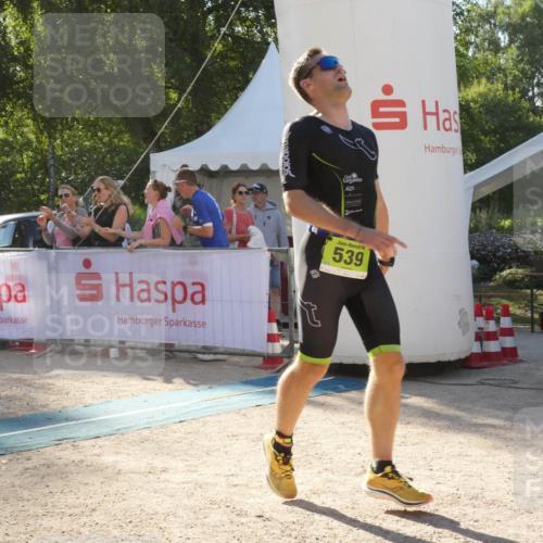 07.09.2025 - 19. Norderstedt Triathlon Zöllner http://msf.ph/oto/8792316 07.09.2025 16:23:10 Ziel 508, 539 meine-sportfotos.de