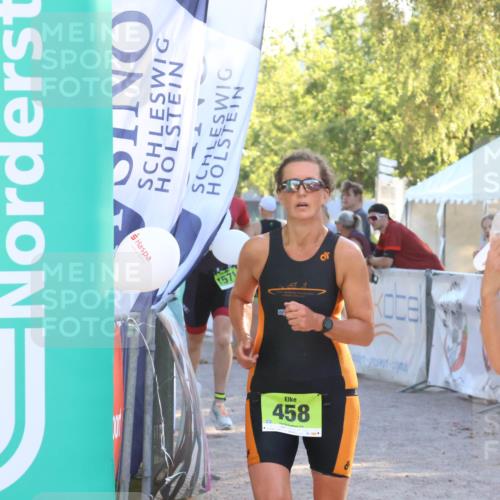07.09.2025 - 19. Norderstedt Triathlon Zöllner http://msf.ph/oto/8792319 07.09.2025 16:37:01 Ziel 458, 1565, 1571 meine-sportfotos.de