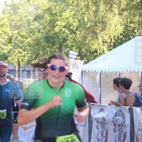07.09.2025 - 19. Norderstedt Triathlon Zöllner http://msf.ph/oto/8792338 07.09.2025 16:37:10 Ziel 530, 1495, 1571 meine-sportfotos.de