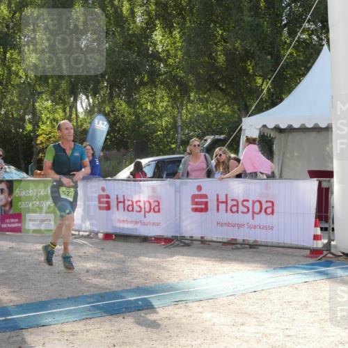 07.09.2025 - 19. Norderstedt Triathlon Zöllner http://msf.ph/oto/8792346 07.09.2025 16:24:08 Ziel 527 meine-sportfotos.de