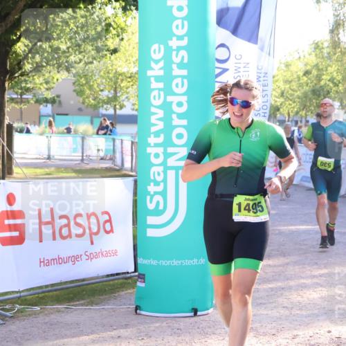 07.09.2025 - 19. Norderstedt Triathlon Zöllner http://msf.ph/oto/8792354 07.09.2025 16:37:12 Ziel 530, 1495 meine-sportfotos.de