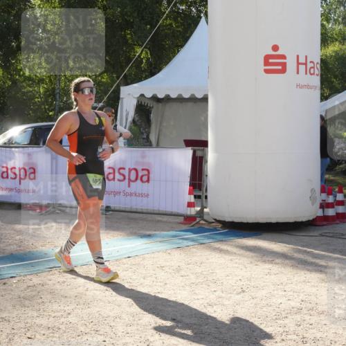 07.09.2025 - 19. Norderstedt Triathlon Zöllner http://msf.ph/oto/8792371 07.09.2025 16:24:44 Ziel 460 meine-sportfotos.de