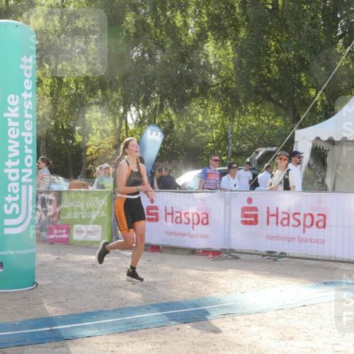 07.09.2025 - 19. Norderstedt Triathlon Zöllner http://msf.ph/oto/8792386 07.09.2025 16:24:53 Ziel 457, 528 meine-sportfotos.de