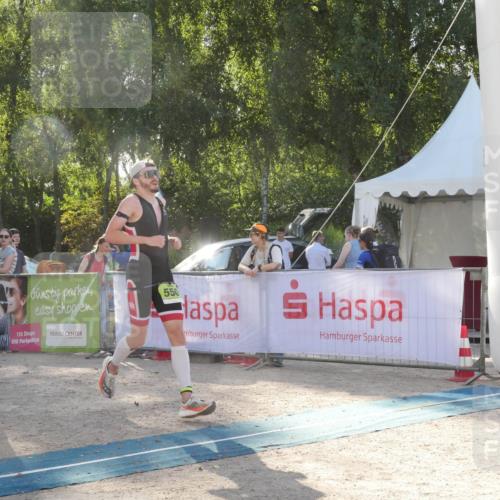 07.09.2025 - 19. Norderstedt Triathlon Zöllner http://msf.ph/oto/8792395 07.09.2025 16:25:04 Ziel 550, 1508, 1512, 1522 meine-sportfotos.de