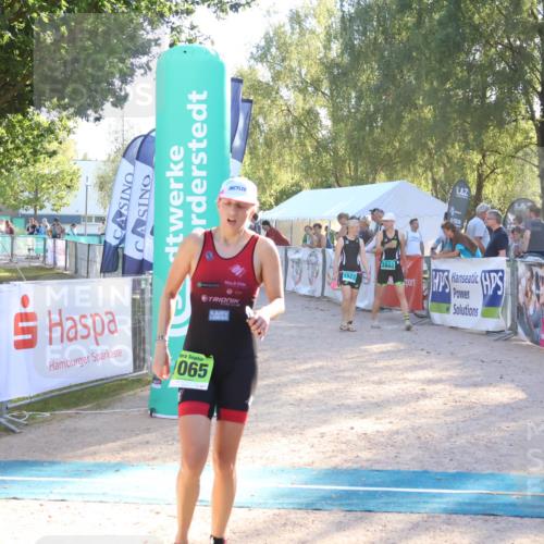 07.09.2025 - 19. Norderstedt Triathlon Zöllner http://msf.ph/oto/8792407 07.09.2025 16:37:19 Ziel 530, 1065 meine-sportfotos.de