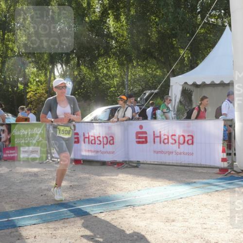 07.09.2025 - 19. Norderstedt Triathlon Zöllner http://msf.ph/oto/8792419 07.09.2025 16:25:09 Ziel 550, 1508, 1512, 1522 meine-sportfotos.de