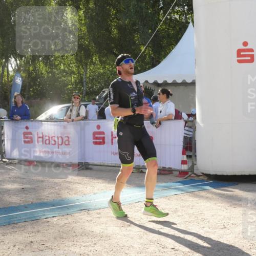 07.09.2025 - 19. Norderstedt Triathlon Zöllner http://msf.ph/oto/8792431 07.09.2025 16:25:33 Ziel 540 meine-sportfotos.de