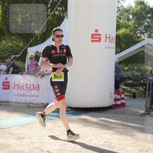 07.09.2025 - 19. Norderstedt Triathlon Zöllner http://msf.ph/oto/8792443 07.09.2025 16:25:50 Ziel 523 meine-sportfotos.de