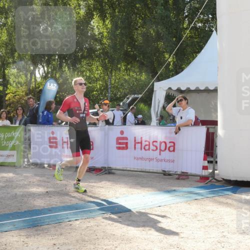 07.09.2025 - 19. Norderstedt Triathlon Zöllner http://msf.ph/oto/8792448 07.09.2025 16:26:06 Ziel 499 meine-sportfotos.de