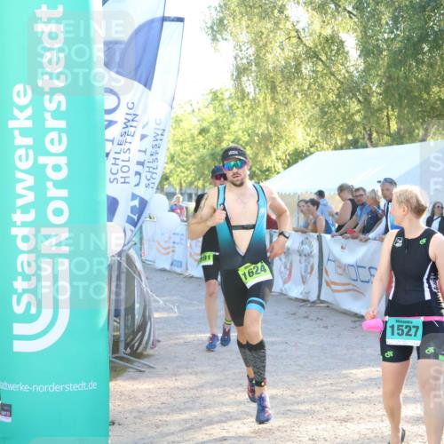 07.09.2025 - 19. Norderstedt Triathlon Zöllner http://msf.ph/oto/8792452 07.09.2025 16:37:24 Ziel 1065, 1527, 1533, 1591, 1624 meine-sportfotos.de