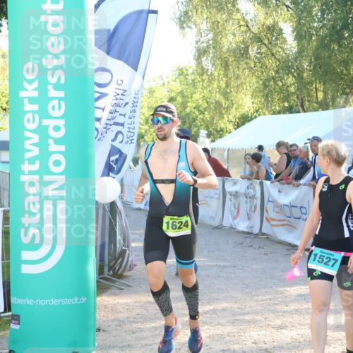 07.09.2025 - 19. Norderstedt Triathlon Zöllner http://msf.ph/oto/8792455 07.09.2025 16:37:25 Ziel 1527, 1533, 1591, 1624 meine-sportfotos.de