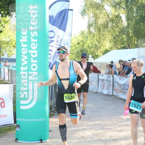 07.09.2025 - 19. Norderstedt Triathlon Zöllner http://msf.ph/oto/8792459 07.09.2025 16:37:25 Ziel 1527, 1533, 1591, 1624 meine-sportfotos.de