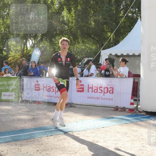 07.09.2025 - 19. Norderstedt Triathlon Zöllner http://msf.ph/oto/8792463 07.09.2025 16:26:26 Ziel 520 meine-sportfotos.de