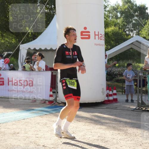 07.09.2025 - 19. Norderstedt Triathlon Zöllner http://msf.ph/oto/8792465 07.09.2025 16:26:27 Ziel 520 meine-sportfotos.de