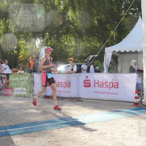 07.09.2025 - 19. Norderstedt Triathlon Zöllner http://msf.ph/oto/8792468 07.09.2025 16:26:52 Ziel 377, 542 meine-sportfotos.de