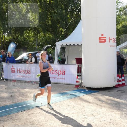 07.09.2025 - 19. Norderstedt Triathlon Zöllner http://msf.ph/oto/8792516 07.09.2025 16:27:34 Ziel 452 meine-sportfotos.de