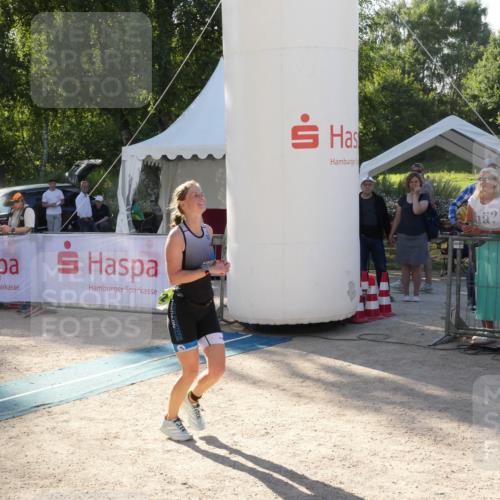 07.09.2025 - 19. Norderstedt Triathlon Zöllner http://msf.ph/oto/8792519 07.09.2025 16:27:35 Ziel 452 meine-sportfotos.de